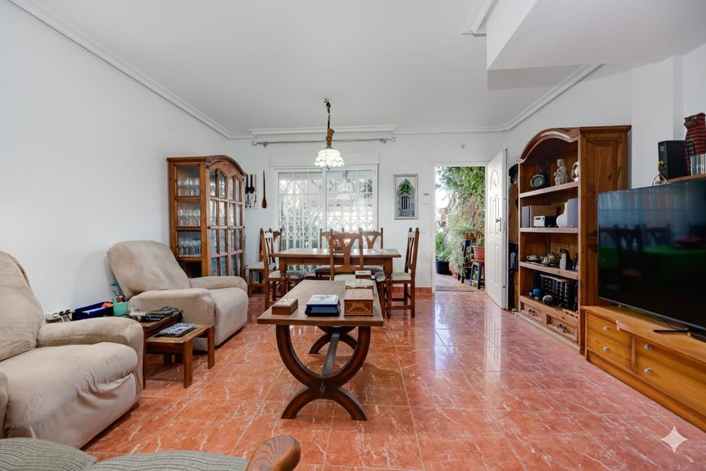 Property photo 3 of 40