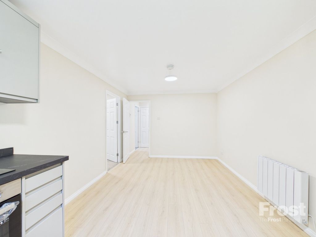 Property photo 3 of 11 Picture No. 06