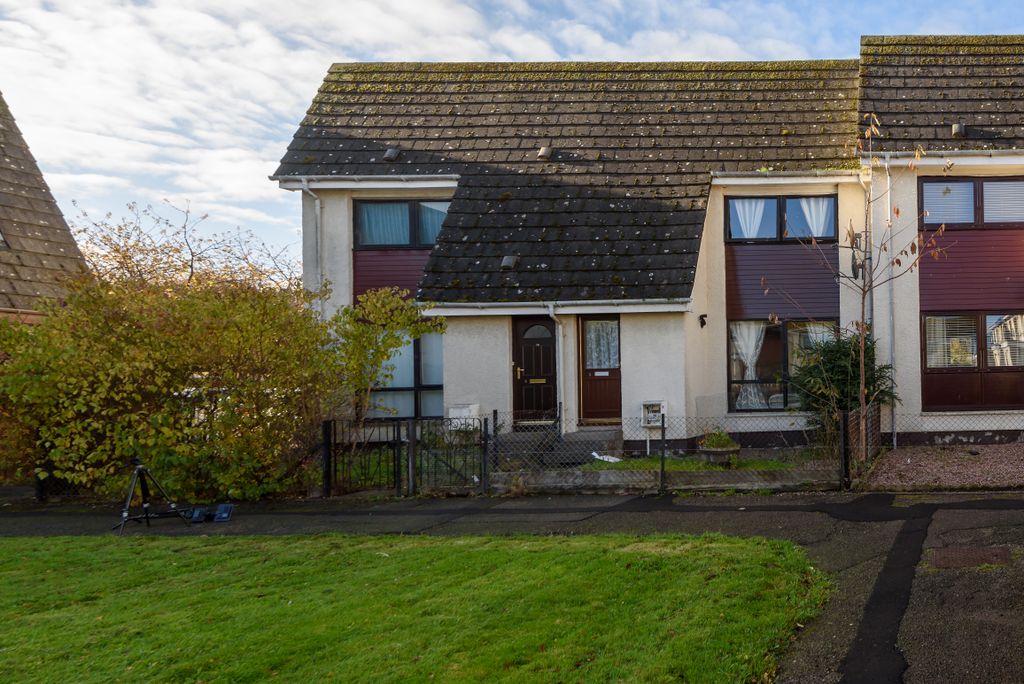 Property photo 1 of 32