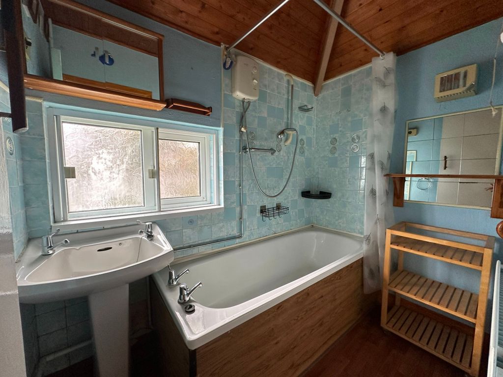Additional image 13 of 3 bed semi-detached house for sale5 Maes Yr Haf, Llanelli SA15