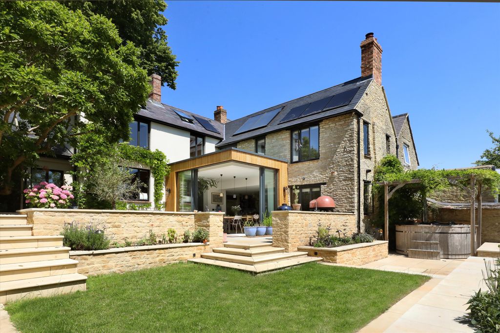 Property photo 1 of 31 Image