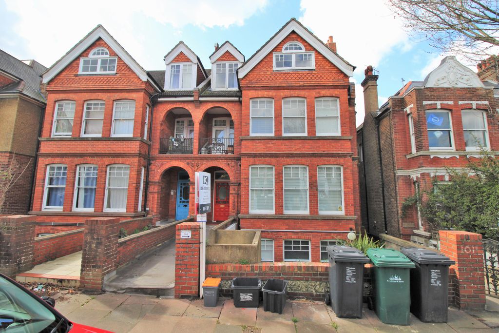 Property photo 1 of 12 100