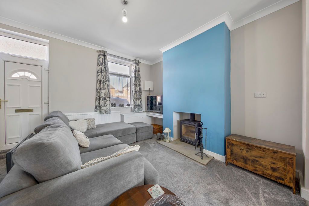 Property photo 3 of 25 Living Room