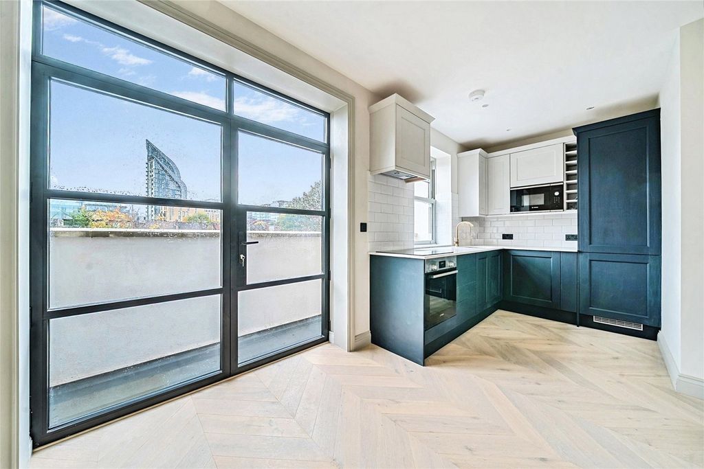 Property photo 1 of 10 Picture No. 32