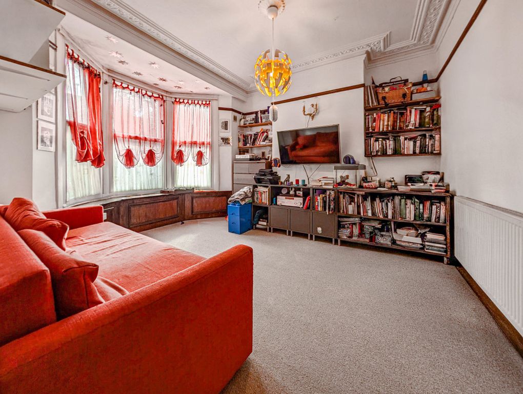 Property photo 2 of 11