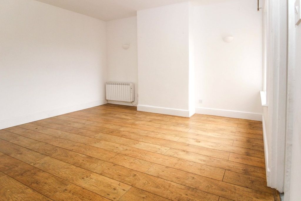 Property photo 3 of 12 Picture No. 09