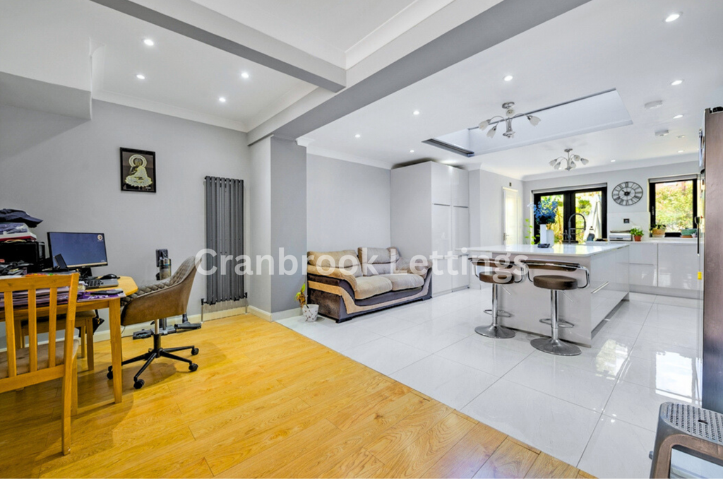 Property photo 2 of 15 Gallery