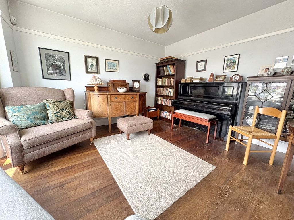 Property photo 3 of 29