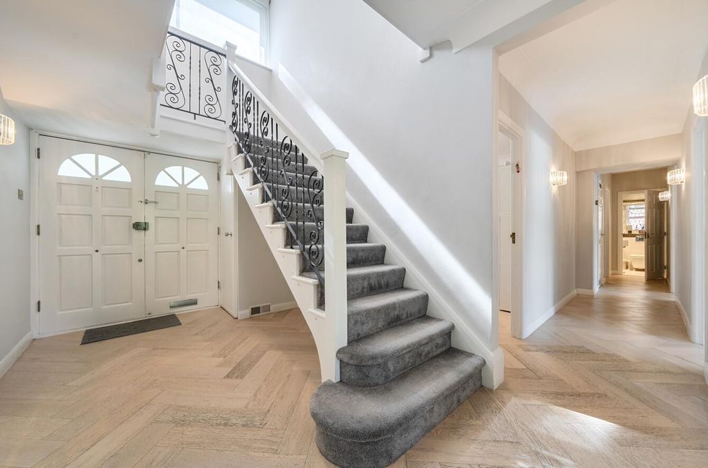 Property photo 2 of 25 1437888-22-69d657E2Eb7Ac.Jpg