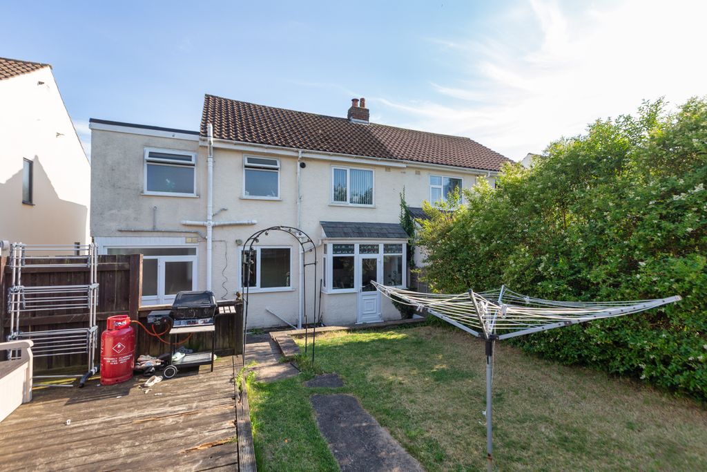 Property photo 1 of 21 22 Ashwood Road-20