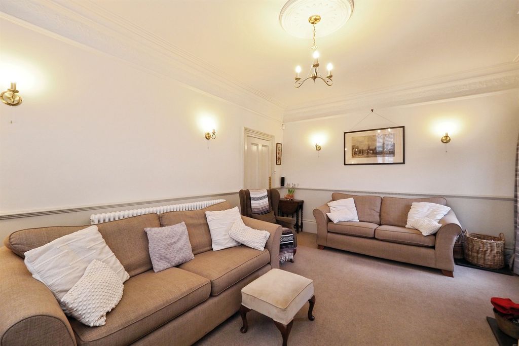 Property photo 3 of 26