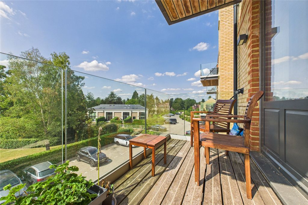 Property photo 3 of 9 Picture No. 27