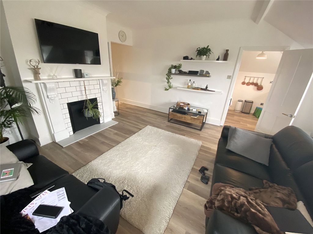 Property photo 3 of 11 Picture No. 10