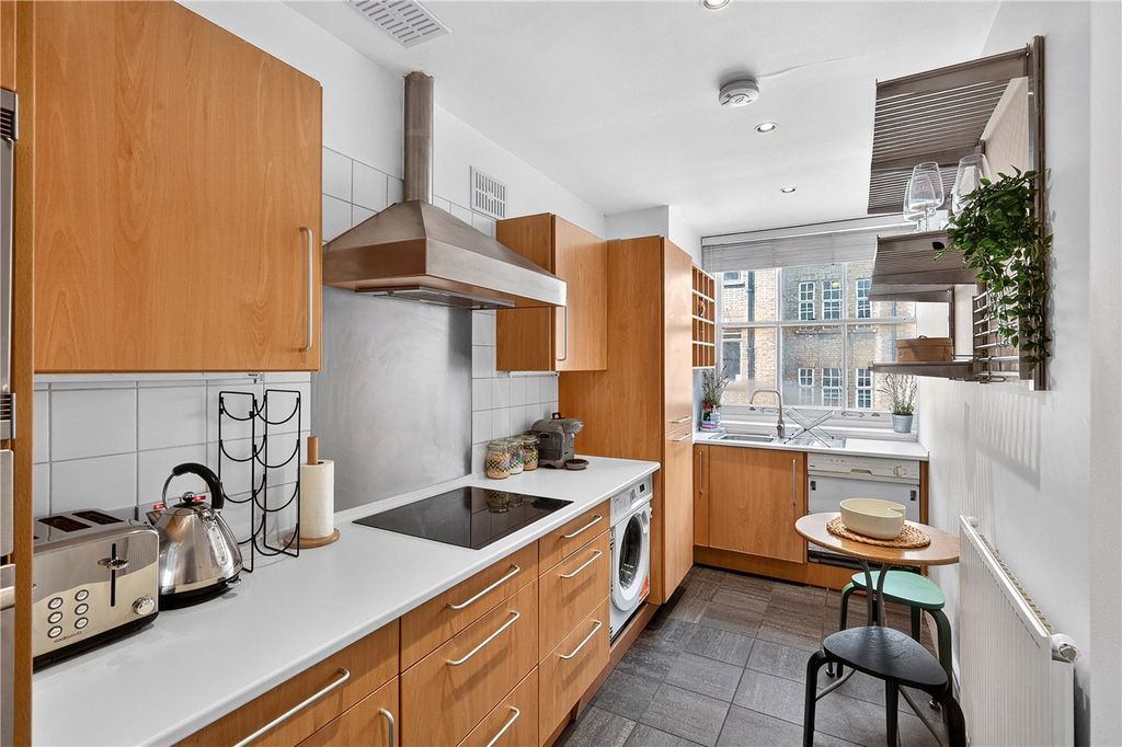 Property photo 2 of 14 Kitchen