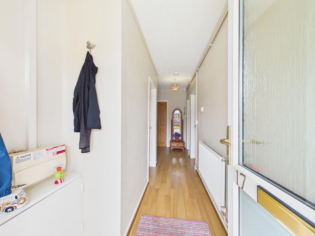 Property photo 2 of 15 Hallway