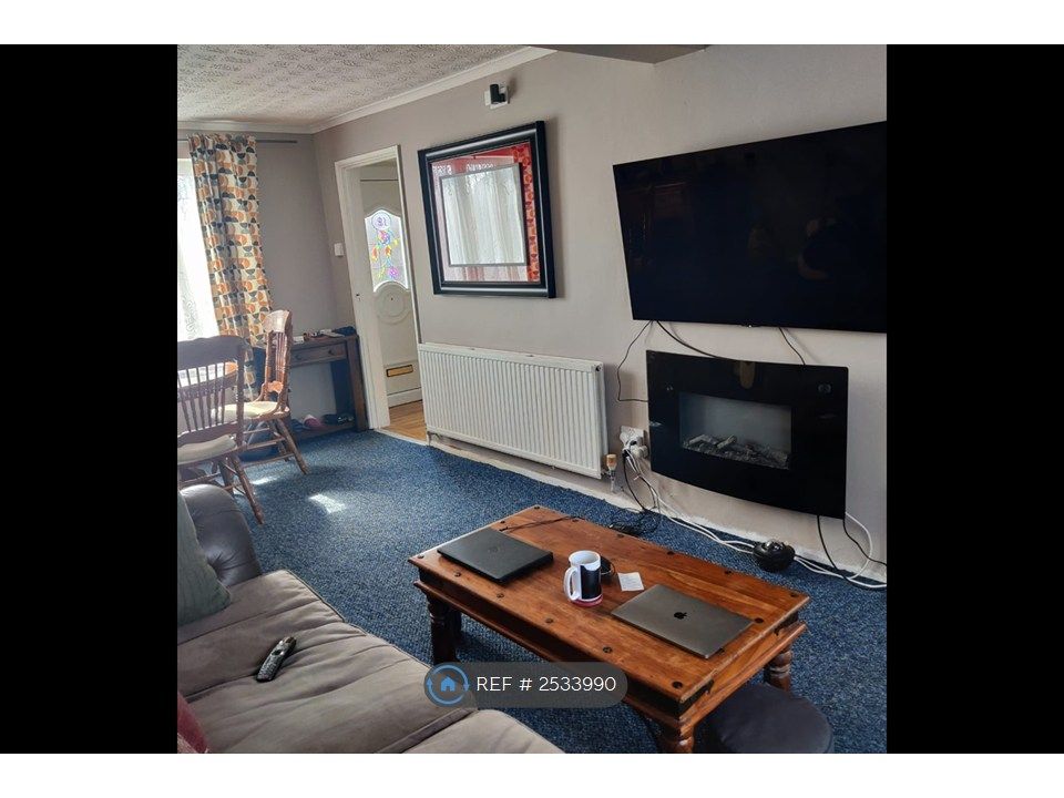 Property photo 3 of 11