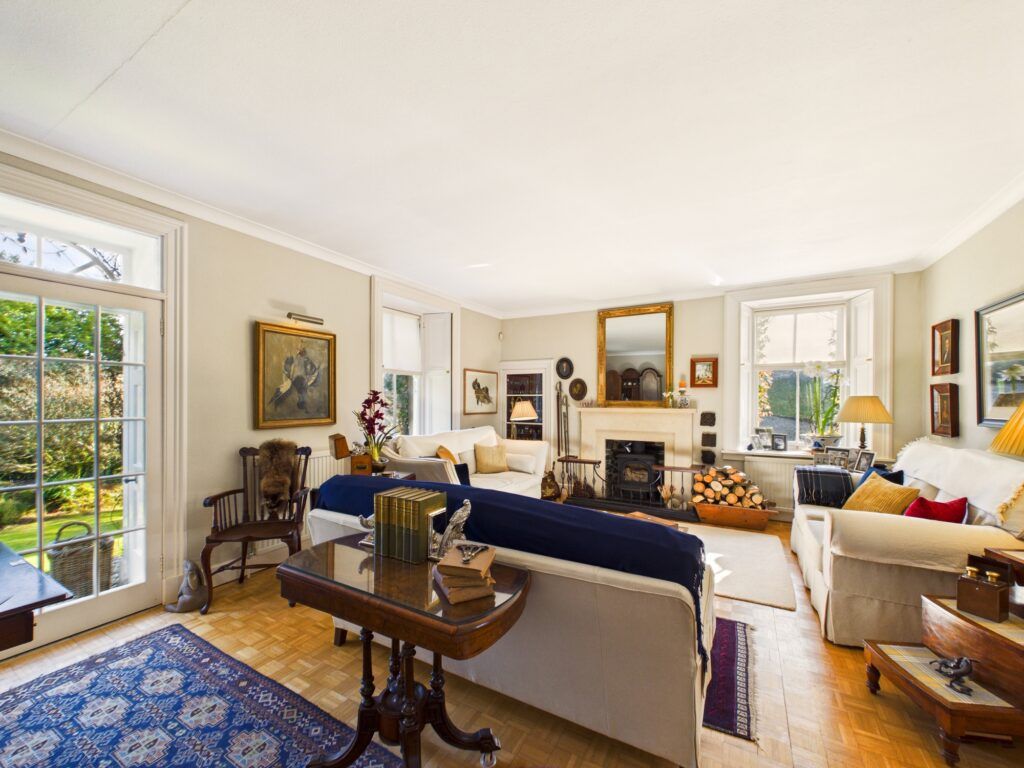 Property photo 3 of 32