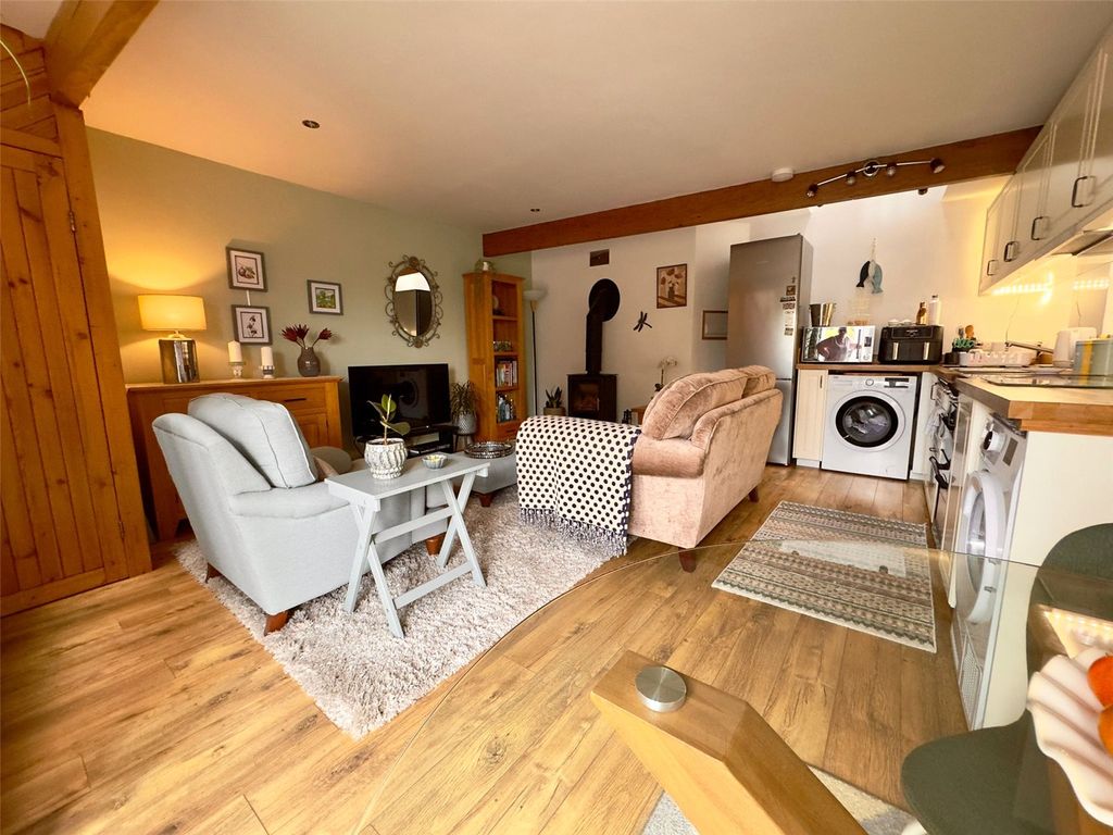 Property photo 3 of 13 Picture No. 20