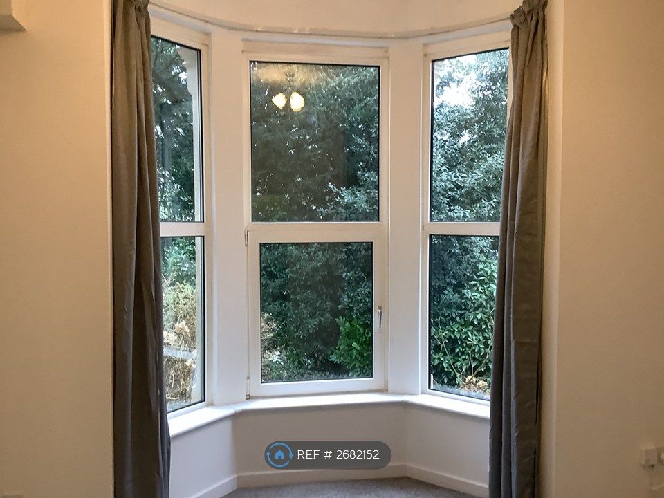 Property photo 2 of 19 Lounge