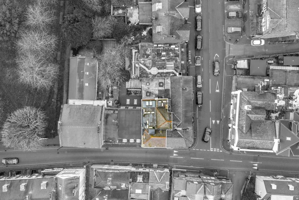 Property photo 3 of 24