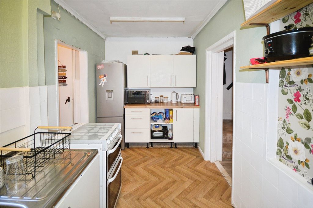Property photo 2 of 13 Kitchen