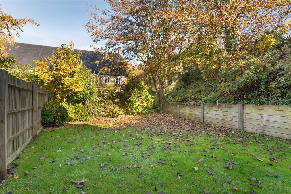 Property photo 2 of 16 Picture No. 14