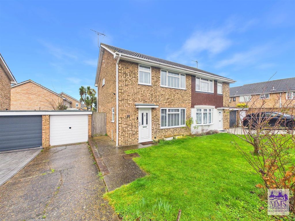 Property photo 1 of 21 Cam04098G0-Pr0158-Still026.Jpg