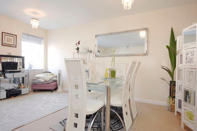 Property photo 3 of 7 Photo 5