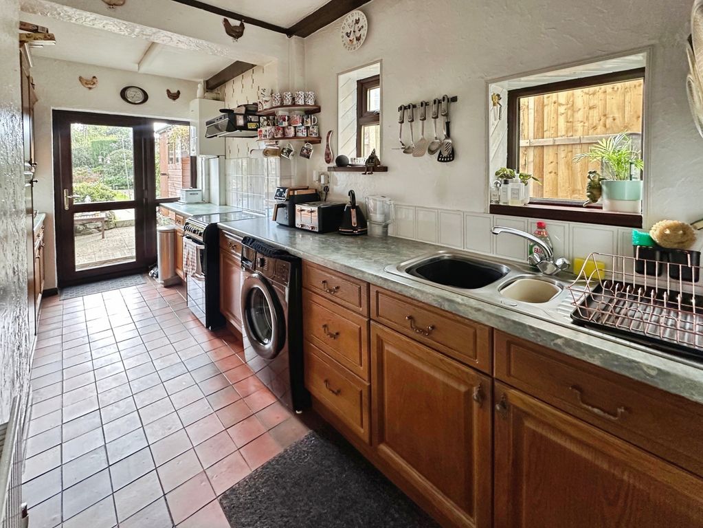 Property photo 3 of 13 Kitchen