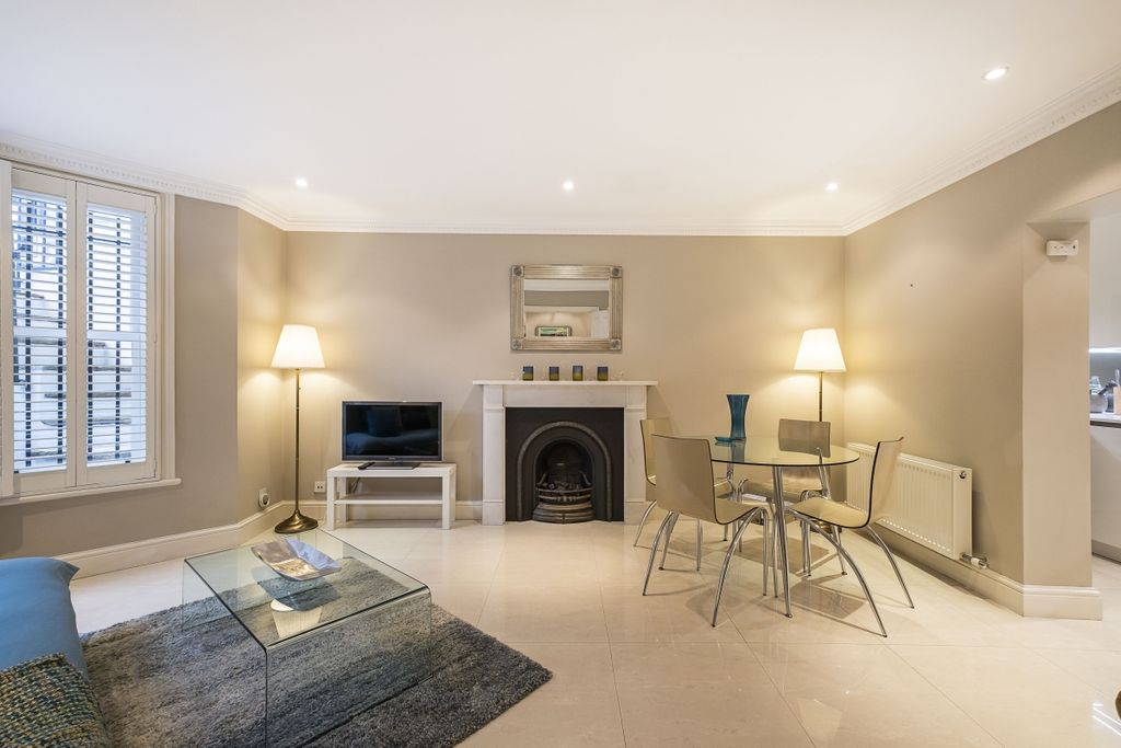 Property photo 1 of 12 Flat-1-88-Beaufor...