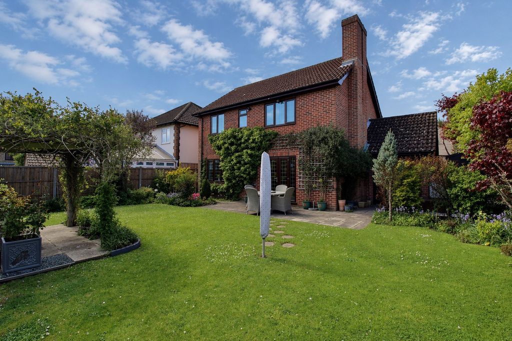 Property photo 2 of 25