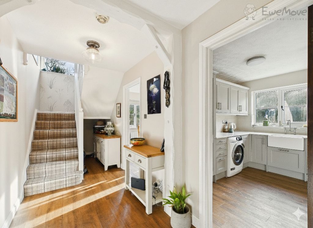 Property photo 3 of 20 Ewemove South Molton - Hallway