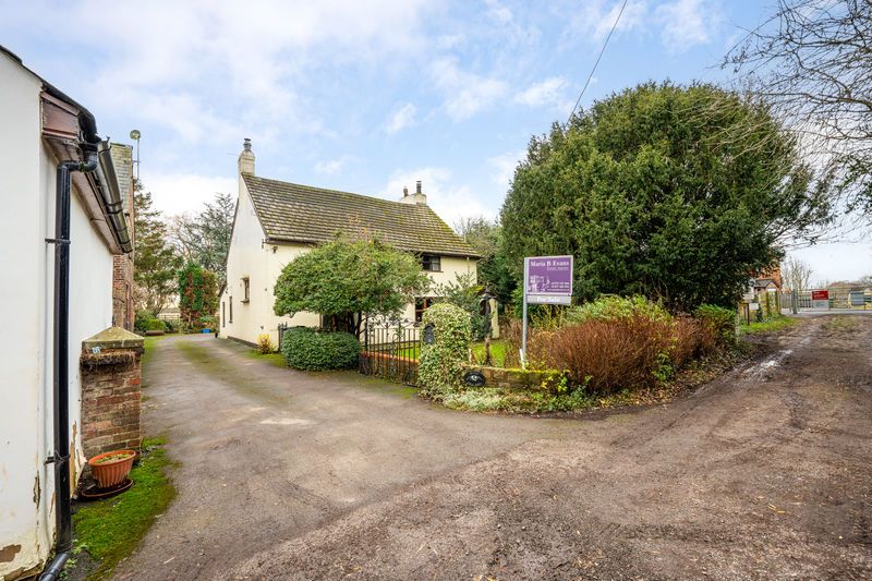 Property photo 1 of 33 Photo 25