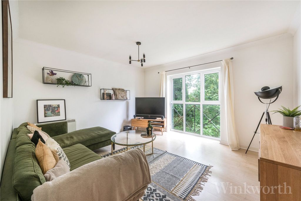 Property photo 2 of 7 Picture No. 08