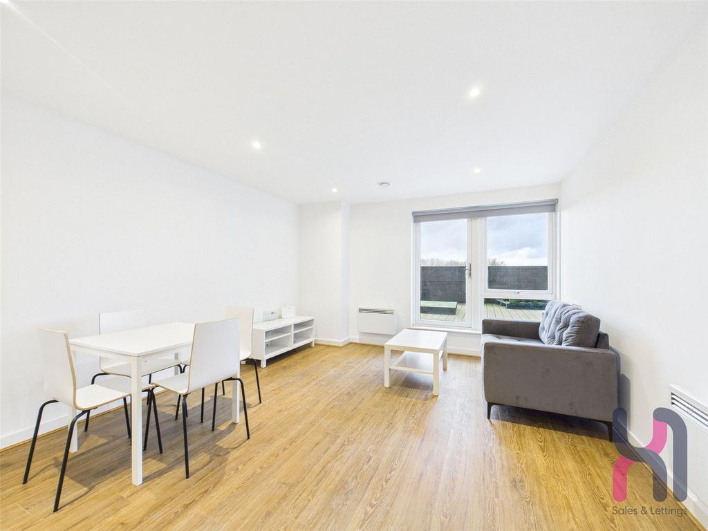 Property photo 2 of 11 Picture No. 29