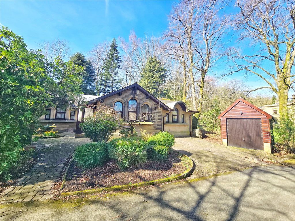 Property photo 1 of 23 Gate House &amp; Garage