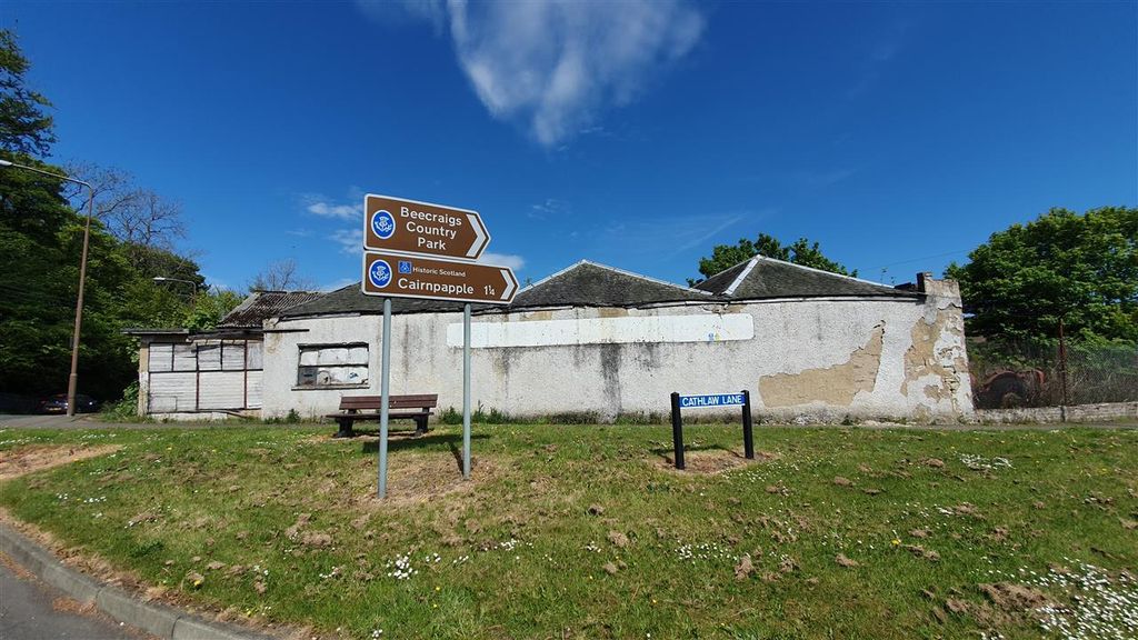 Property photo 2 of 11