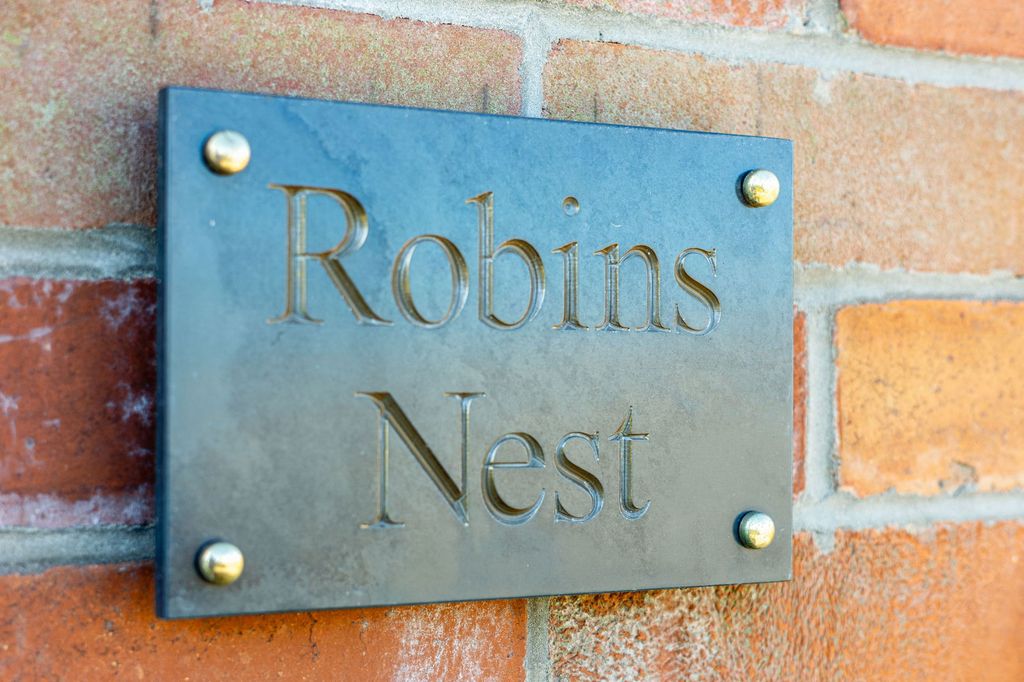 Property photo 2 of 52