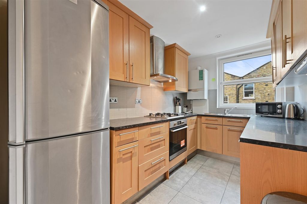 Property photo 3 of 11 Netherwood Road - 24 (1).Jpg