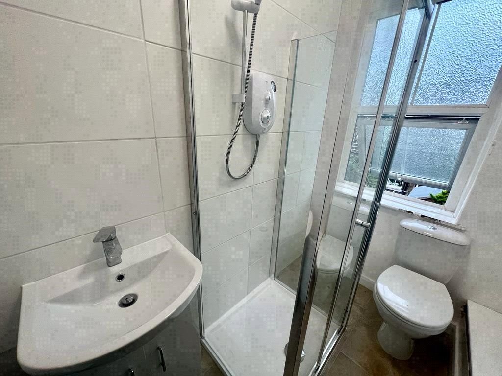 Property photo 2 of 8 Picture No. 11