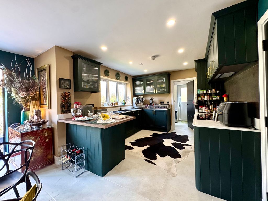 Property photo 2 of 36 Img_4716.Jpeg