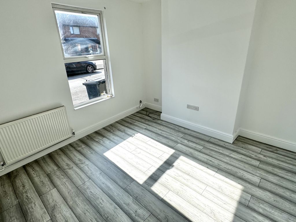 Property photo 3 of 8 Img_8390