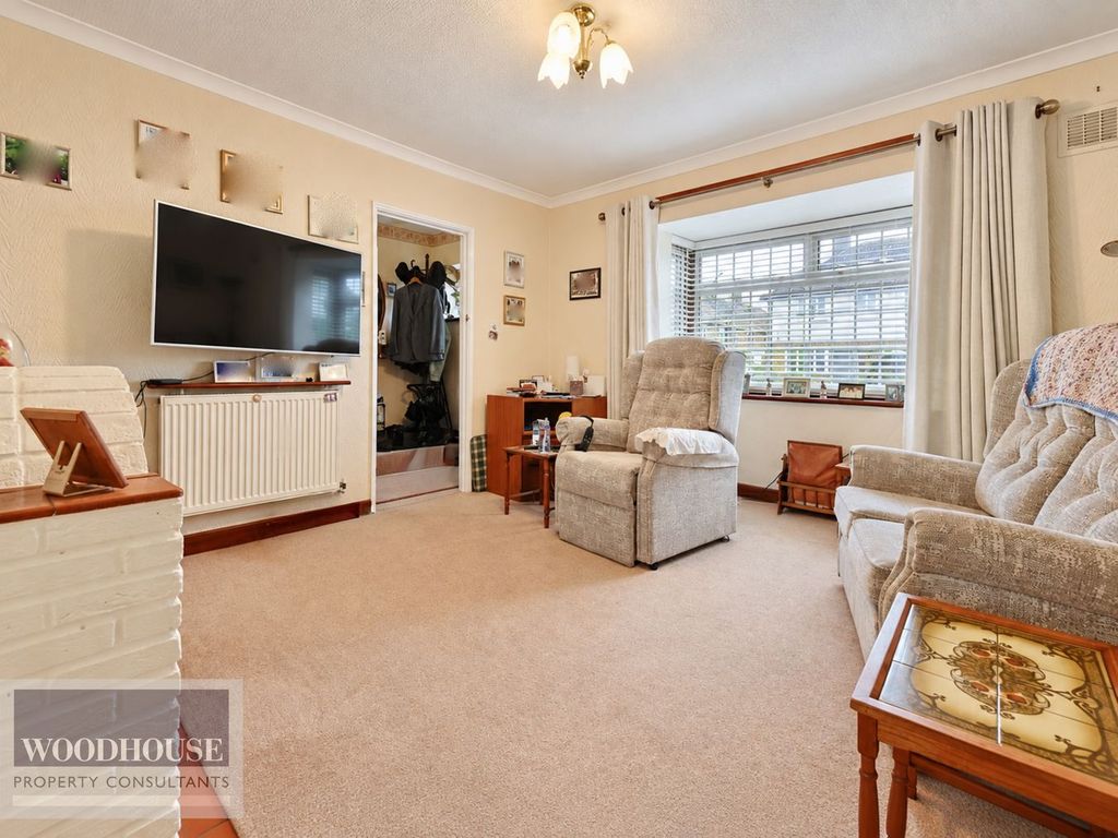 Property photo 2 of 25