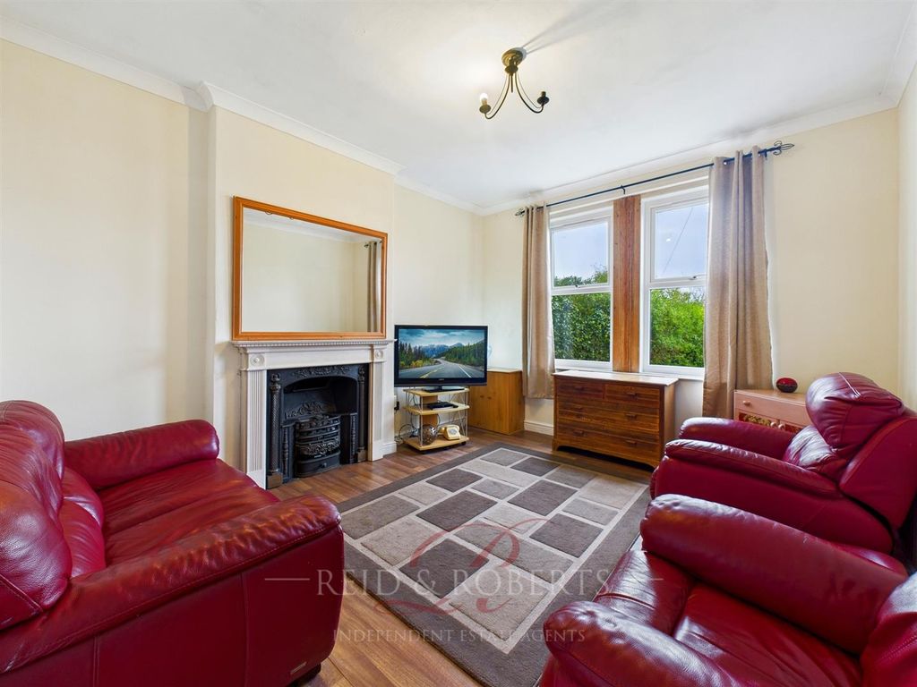 Property photo 3 of 33 Cam04884G0-Pr0112-Still017.Jpg