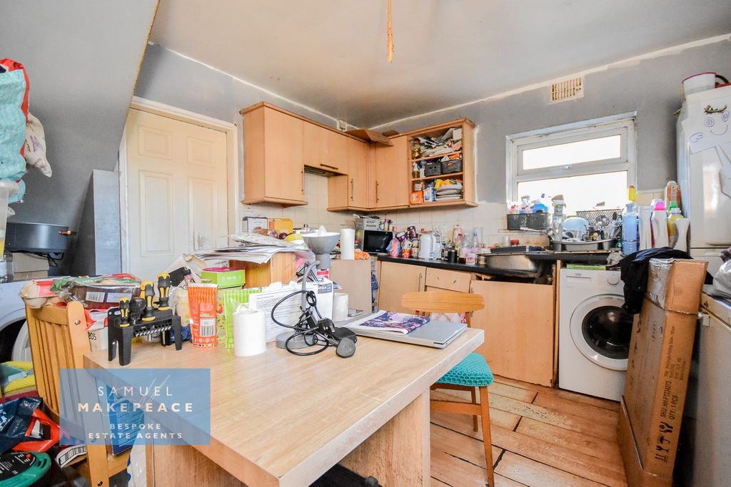 Property photo 3 of 9 Gallery