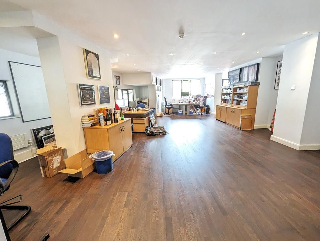 Property photo 3 of 6