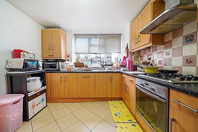 Property photo 3 of 9