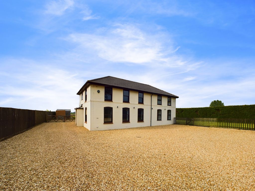 Property photo 3 of 30