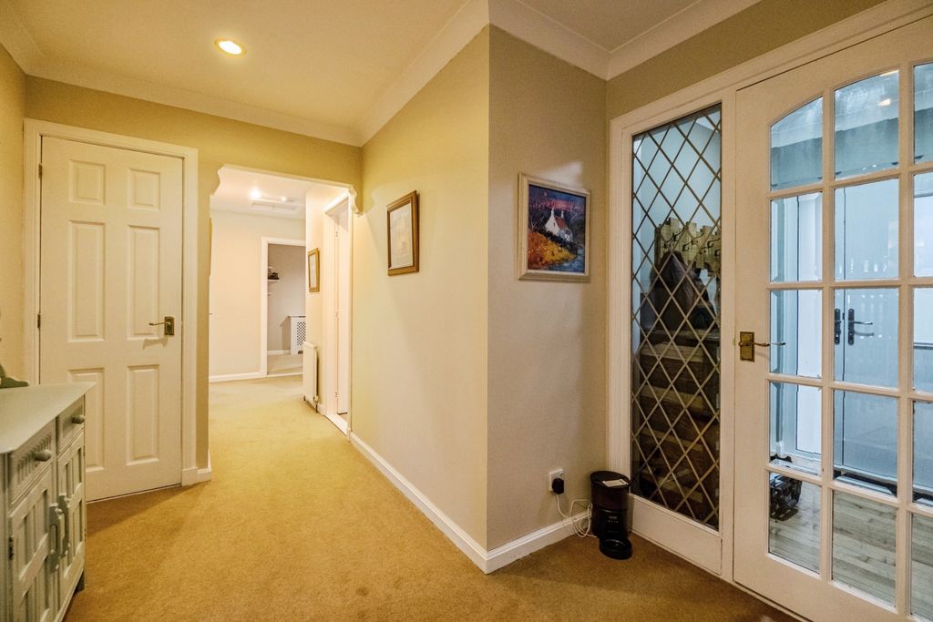 Property photo 3 of 20 Photo #3