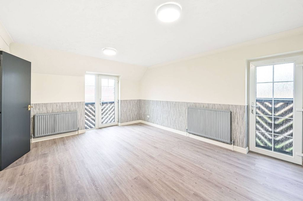 Property photo 2 of 4